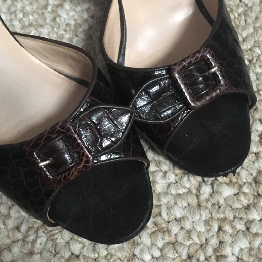 Manolo Blahnik Brown alligator D’orsay pumps (36) - Picture 4 of 8